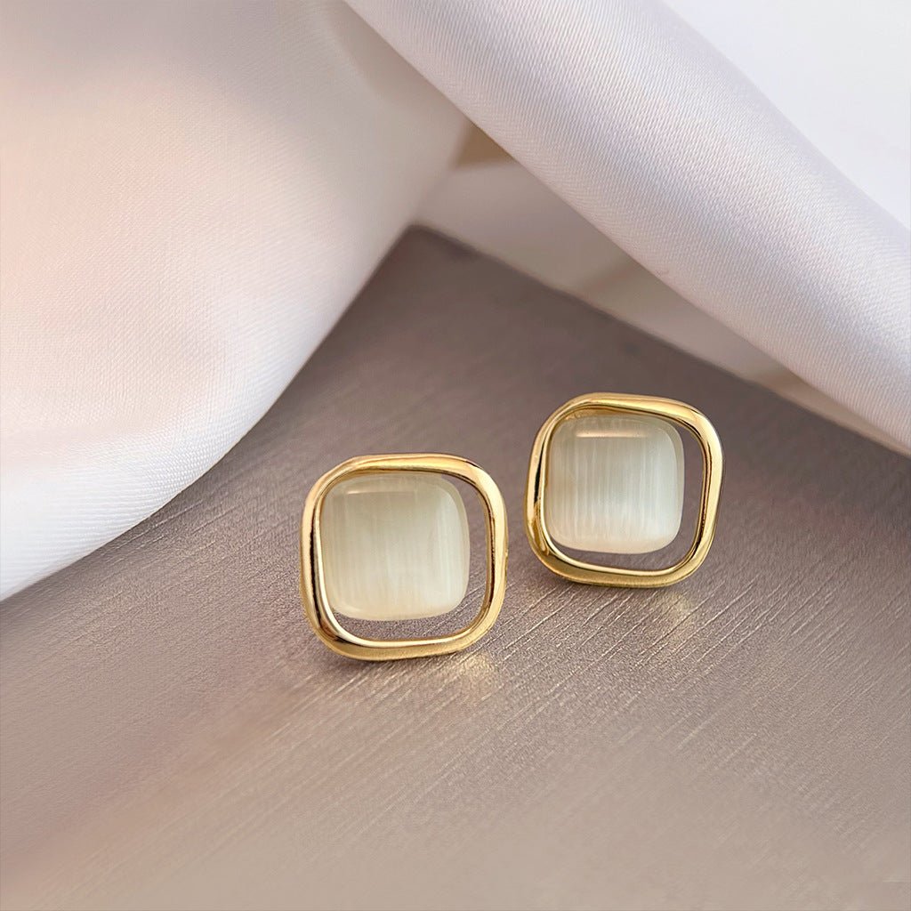 9 to 5 Stud Earrings - Janine - Hypoallergenic - Abbott Atelier