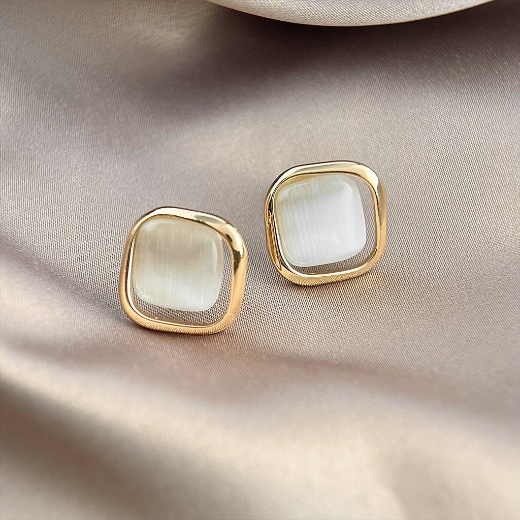 9 to 5 Stud Earrings - Janine - Hypoallergenic - Abbott Atelier