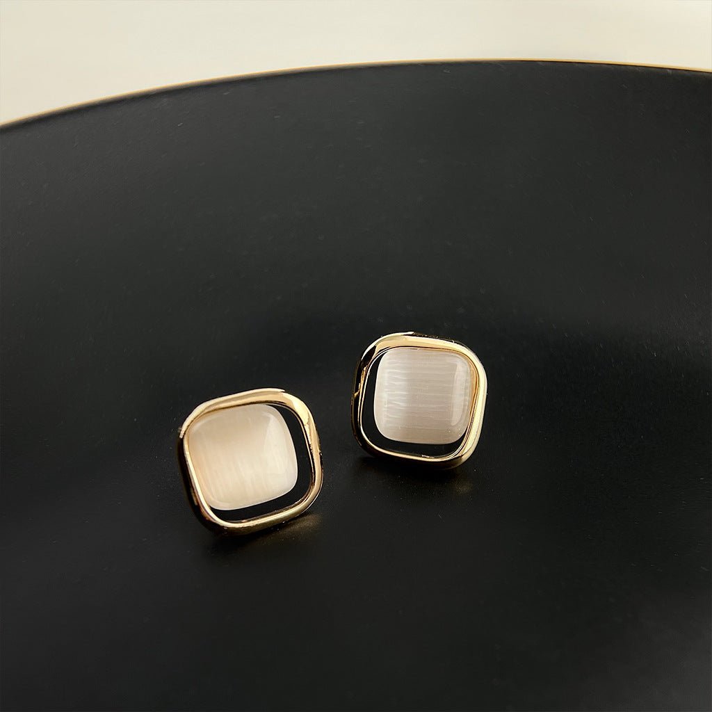 9 to 5 Stud Earrings - Janine - Hypoallergenic - Abbott Atelier