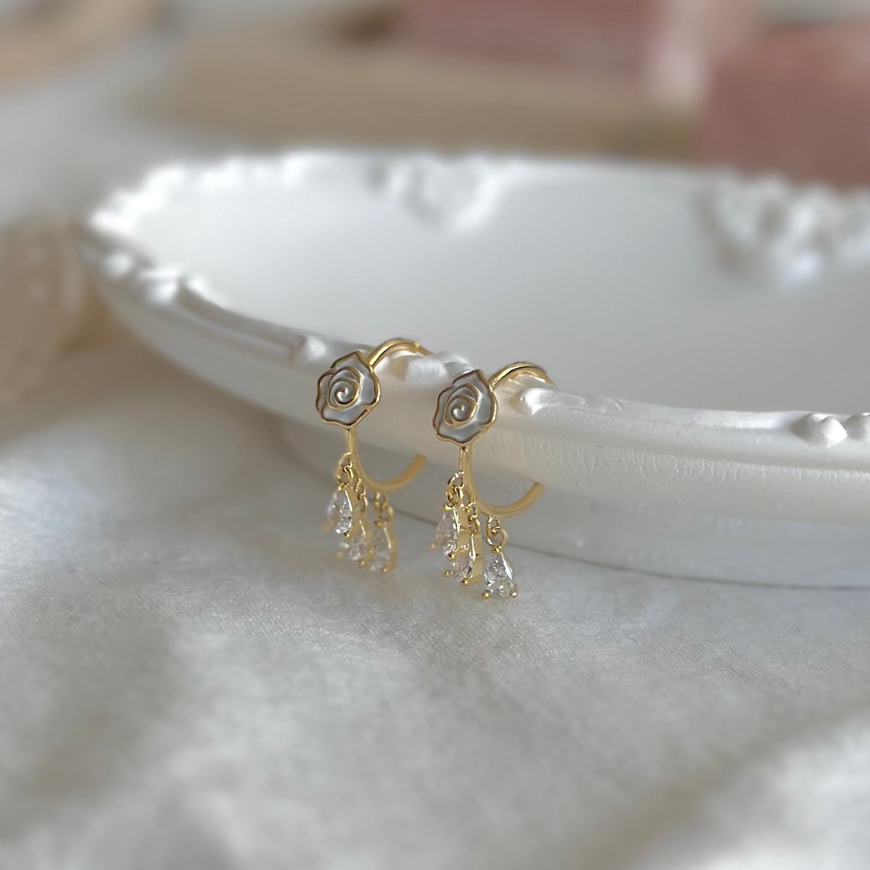 White Rose Earrings - Emilia