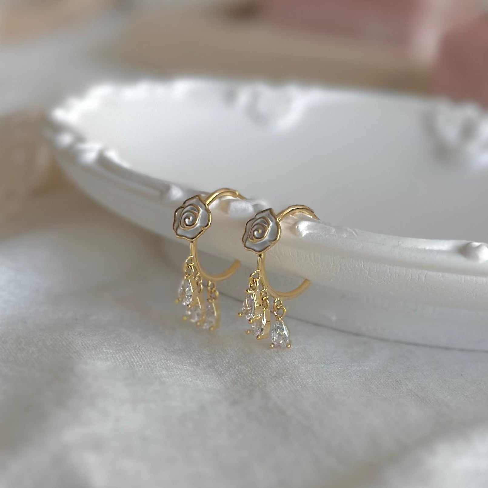 White Rose Earrings - Emilia