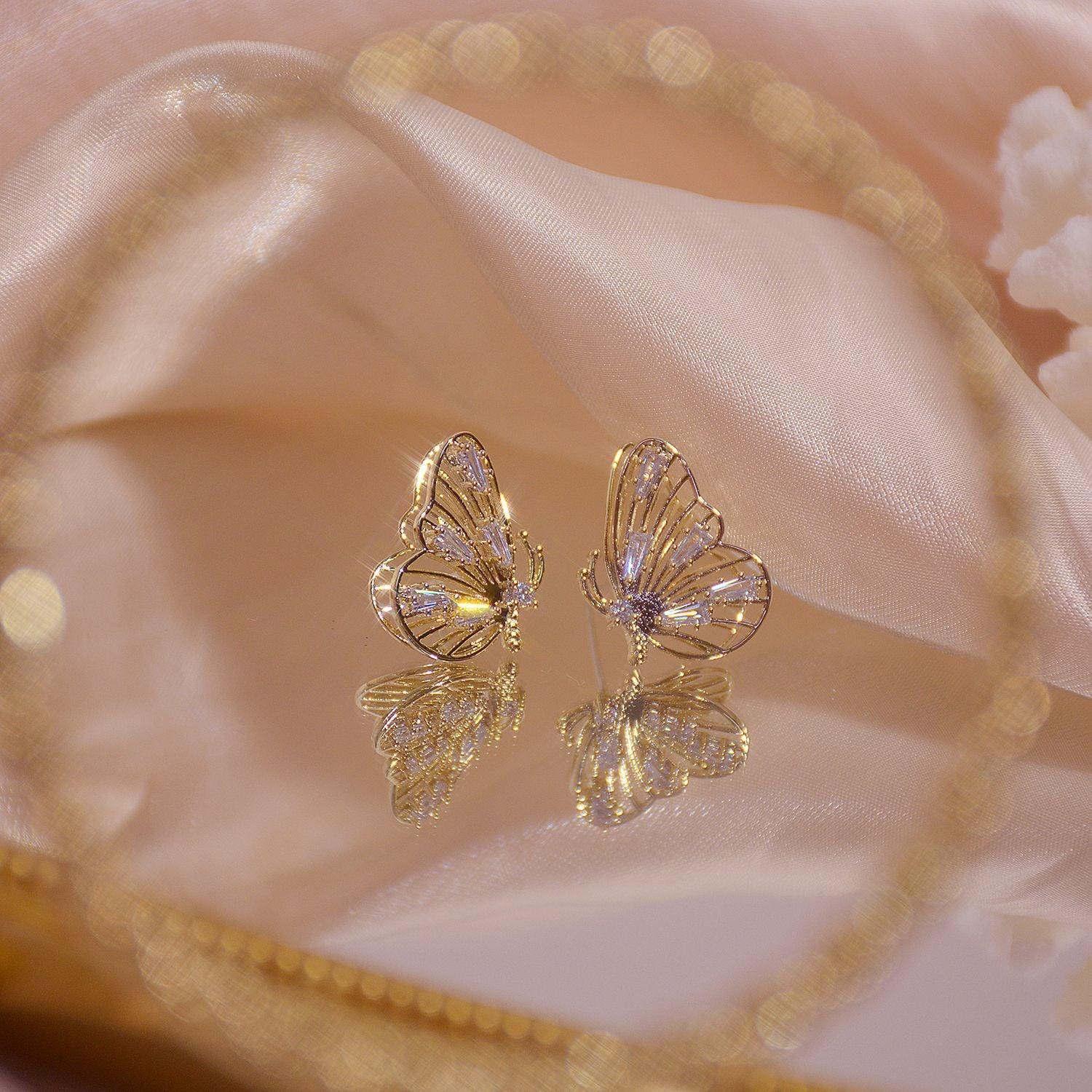 Butterfly Earrings - Vanessa - Hypoallergenic - Abbott Atelier