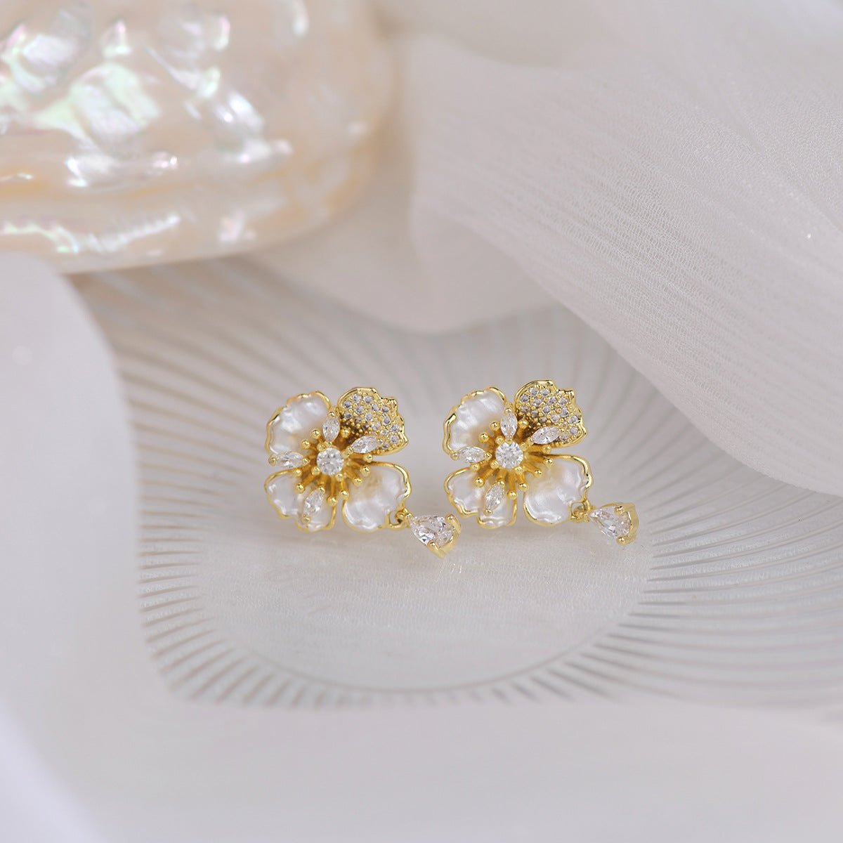 Camellia Earrings - Hypoallergenic - Abbott Atelier