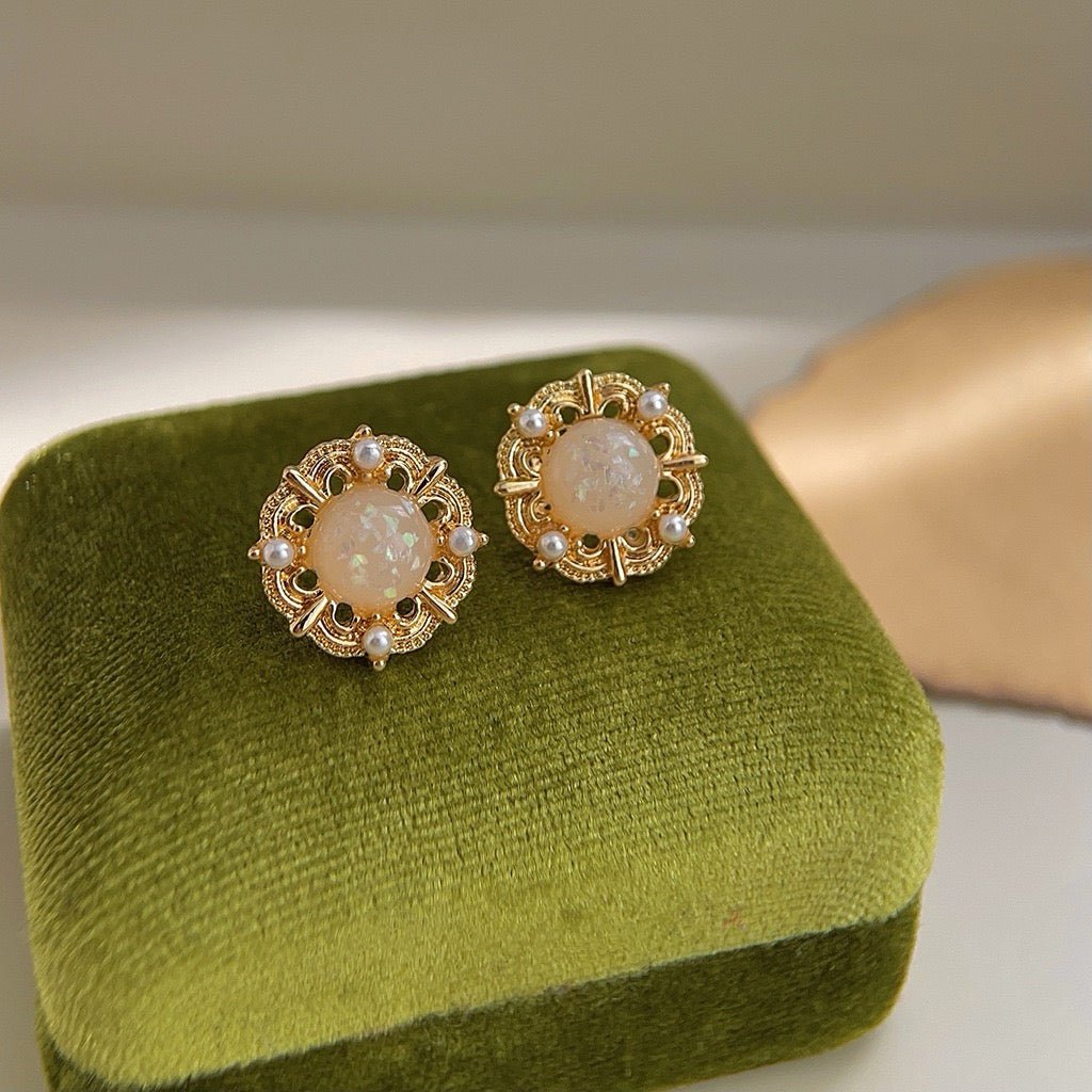 [Clearance] Baroque Stud Earrings - Sue (3 Colors) - Hypoallergenic - Abbott Atelier