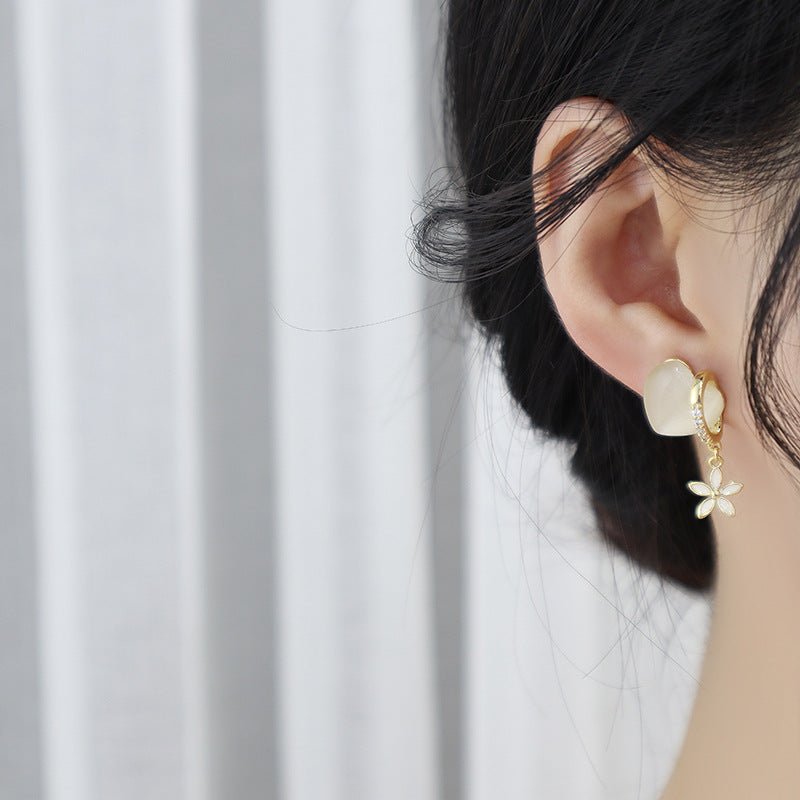 [Clearance] Heart and Dangly Flower Earrings - Hypoallergenic - Abbott Atelier