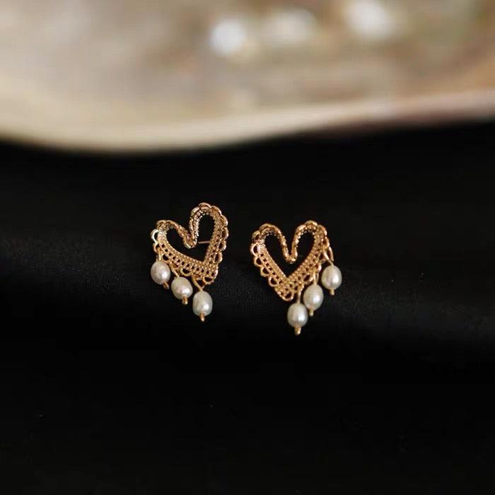 [Clearance] Heart and Pearl Stud Earrings - Hypoallergenic - Abbott Atelier