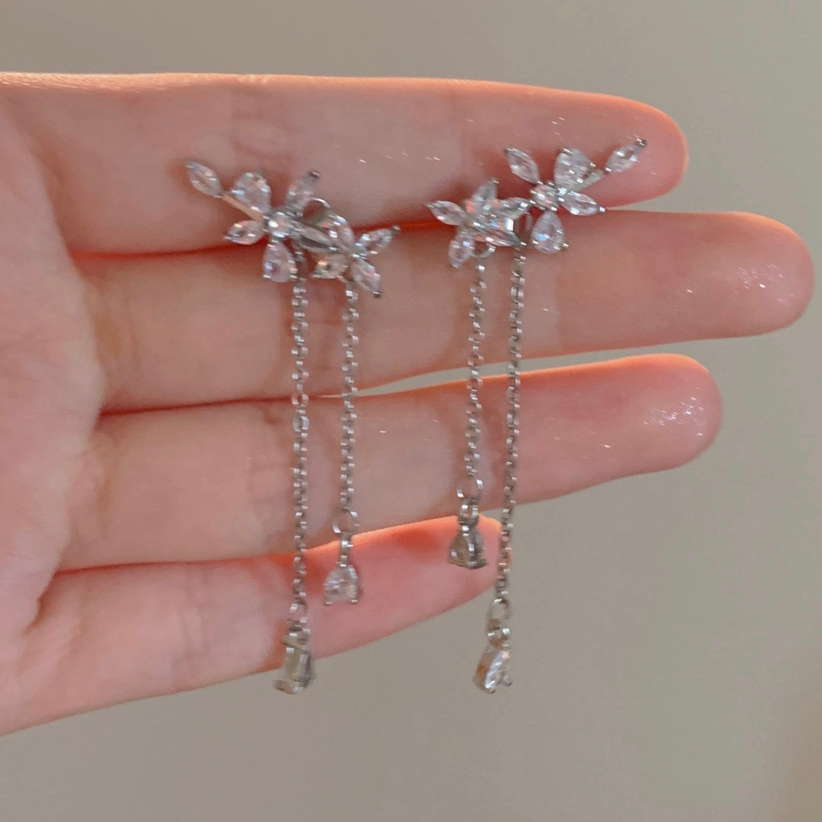 Flower Drop Earrings - Jenny - Hypoallergenic - Abbott Atelier