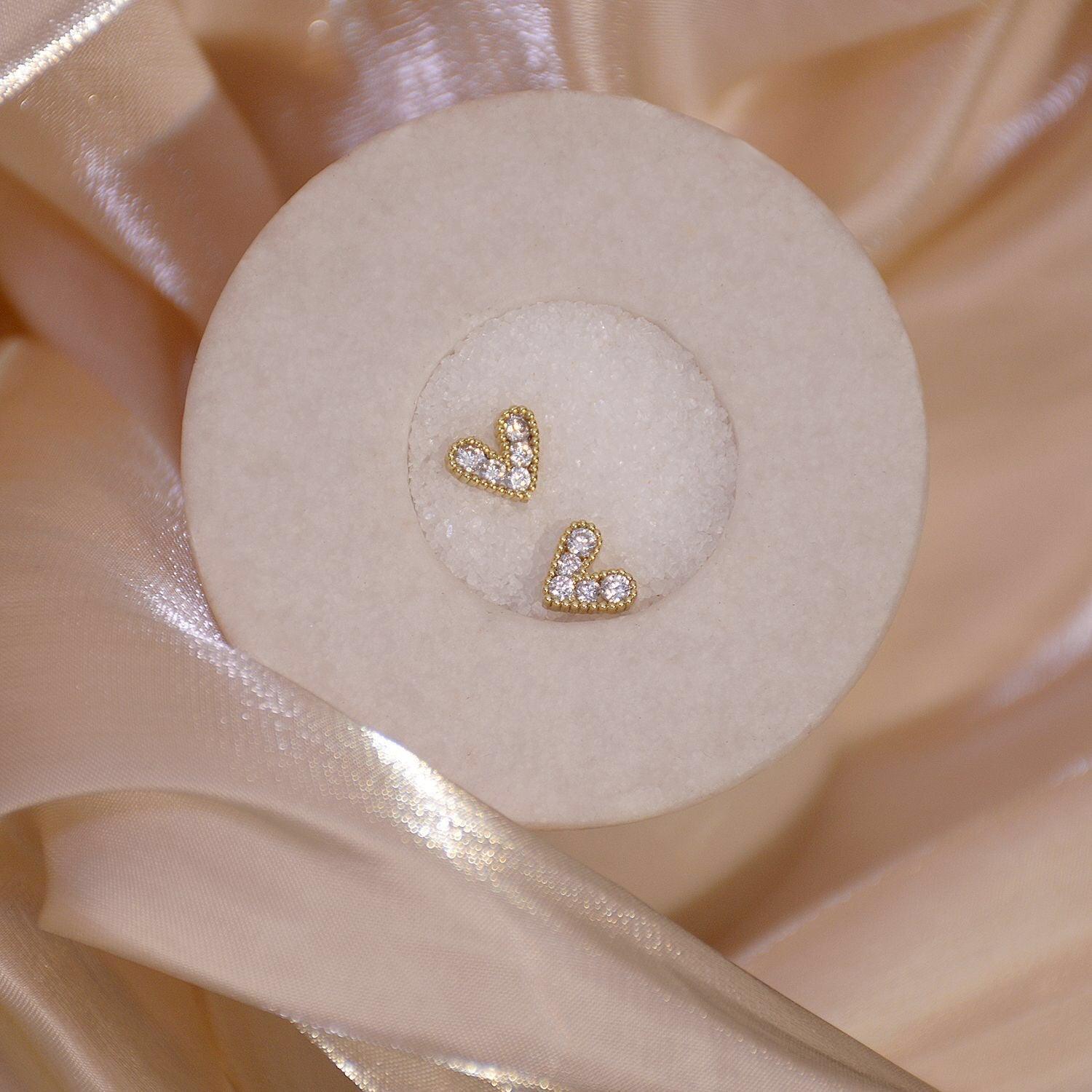 Heart Stud Earrings - Hypoallergenic - Abbott Atelier