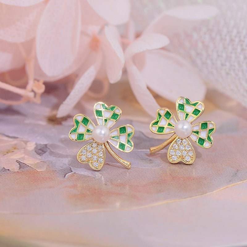 Lucky Clover Stud Earrings - Hypoallergenic - Abbott Atelier