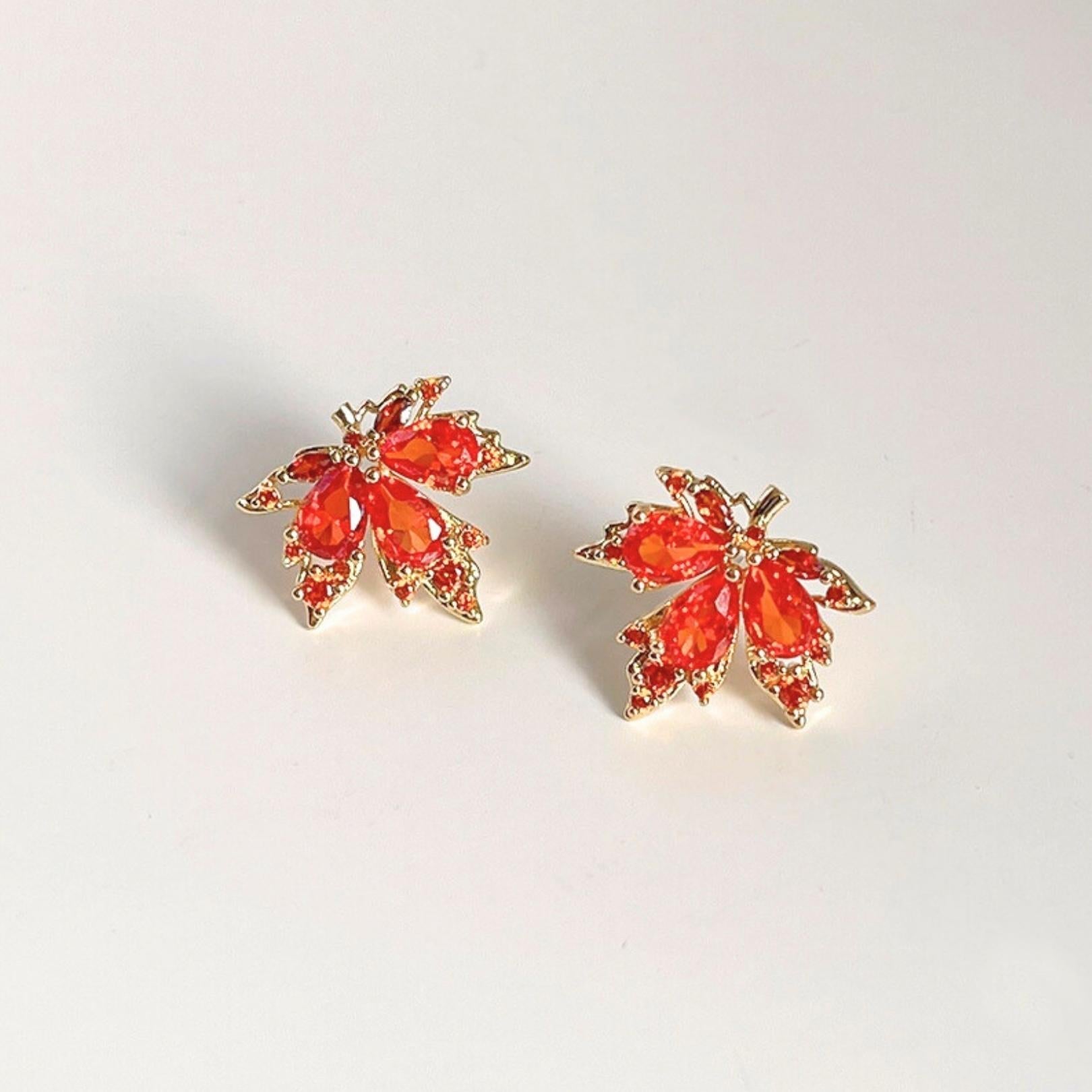 Maple Leaf Stud Earrings - Hypoallergenic - Abbott Atelier