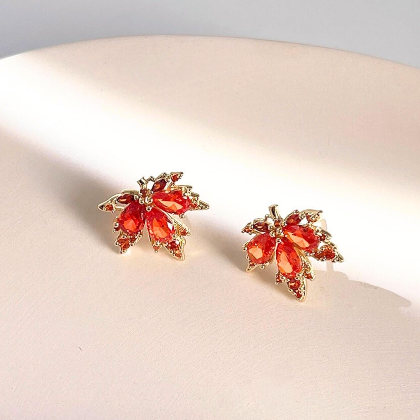 Maple Leaf Stud Earrings - Hypoallergenic - Abbott Atelier