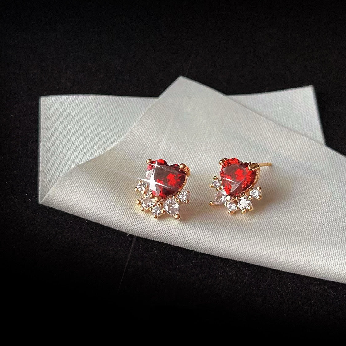 Red Heart Stud Earrings - Hypoallergenic - Abbott Atelier