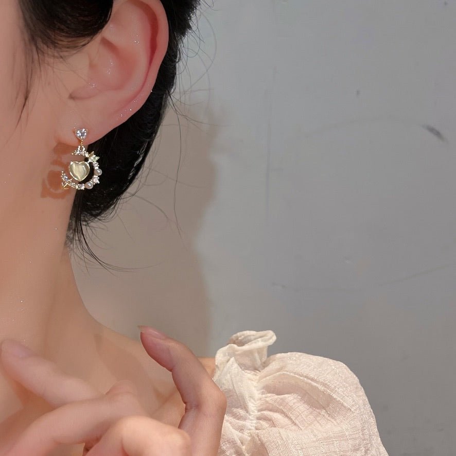 [Sample Sale] Heart and Arrow Earrings - Hypoallergenic - Abbott Atelier