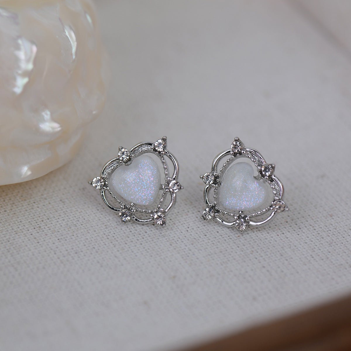 [Sample Sale] Heart Stud Earrings - Echo - Hypoallergenic - Abbott Atelier