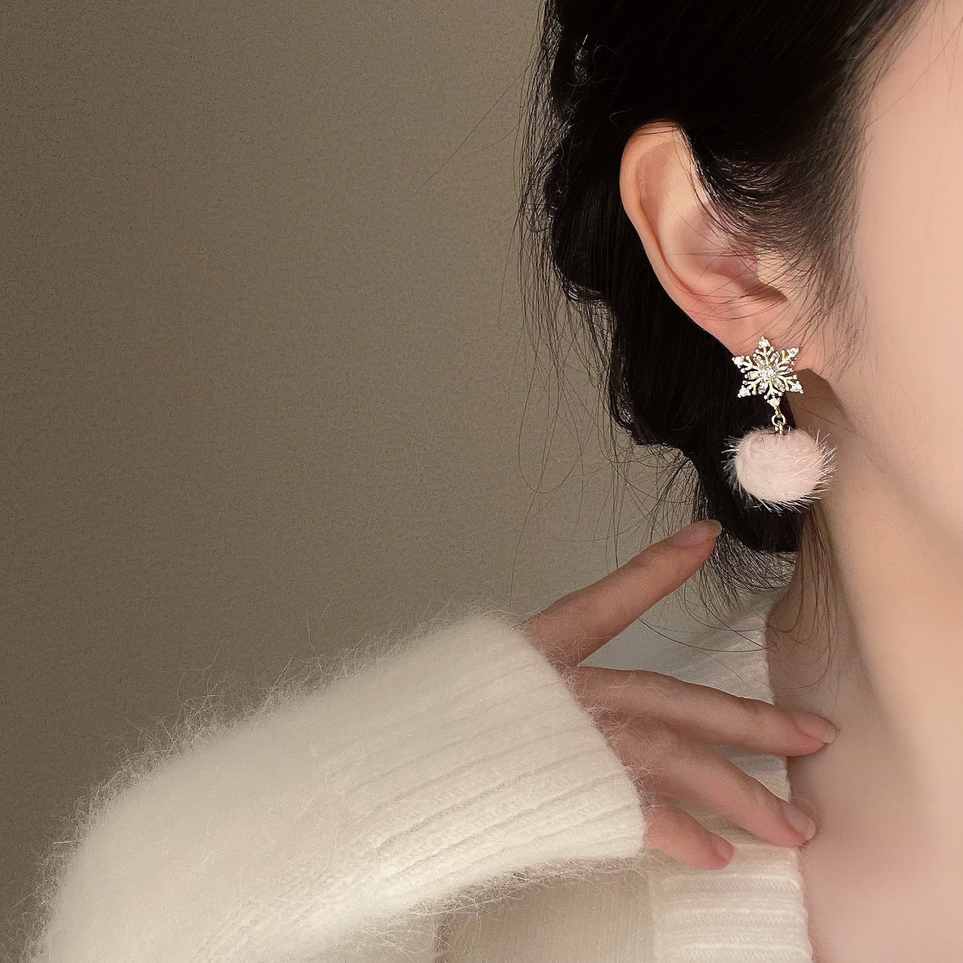 Snowflake Earrings - Lilith - Hypoallergenic - Abbott Atelier