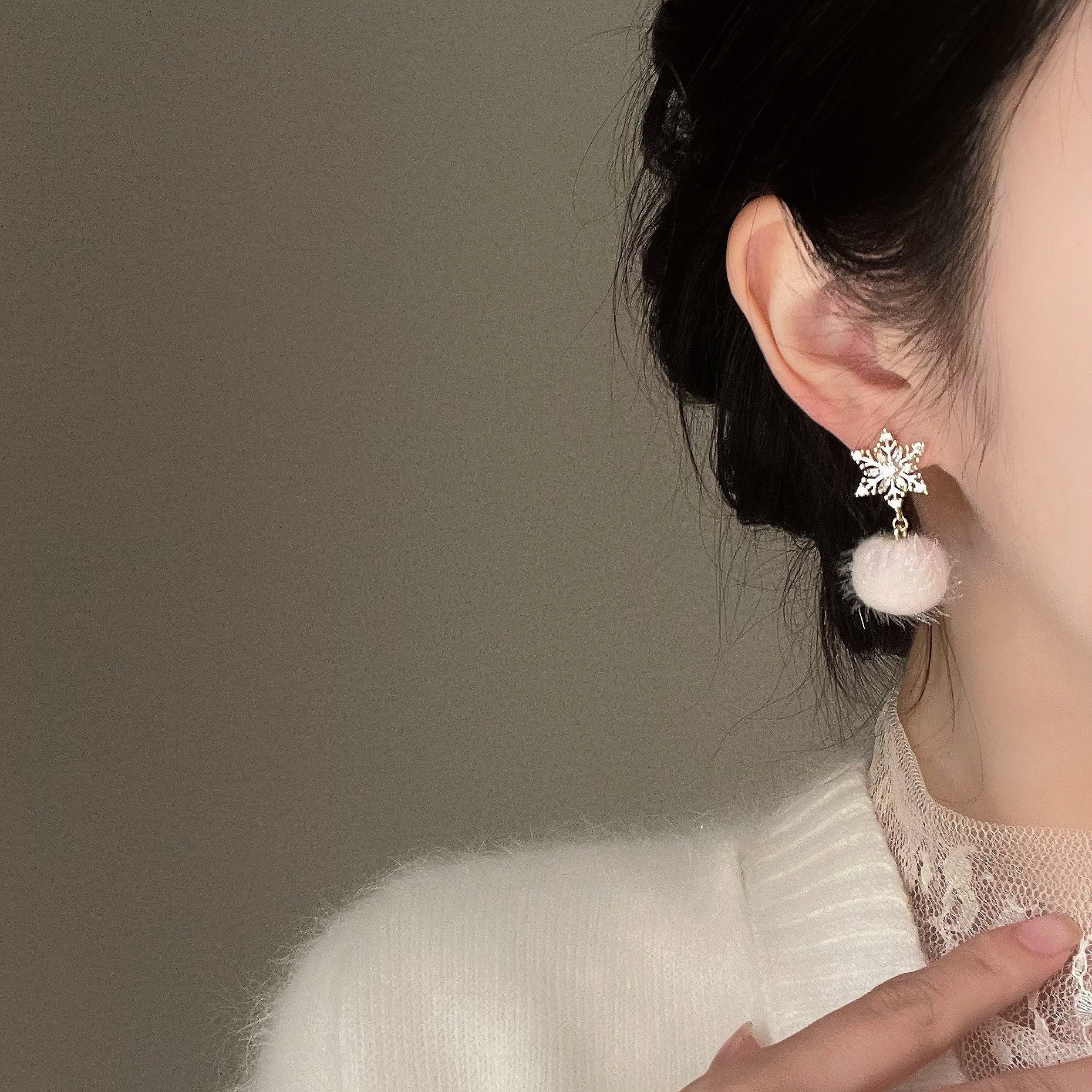 Snowflake Earrings - Lilith - Hypoallergenic - Abbott Atelier