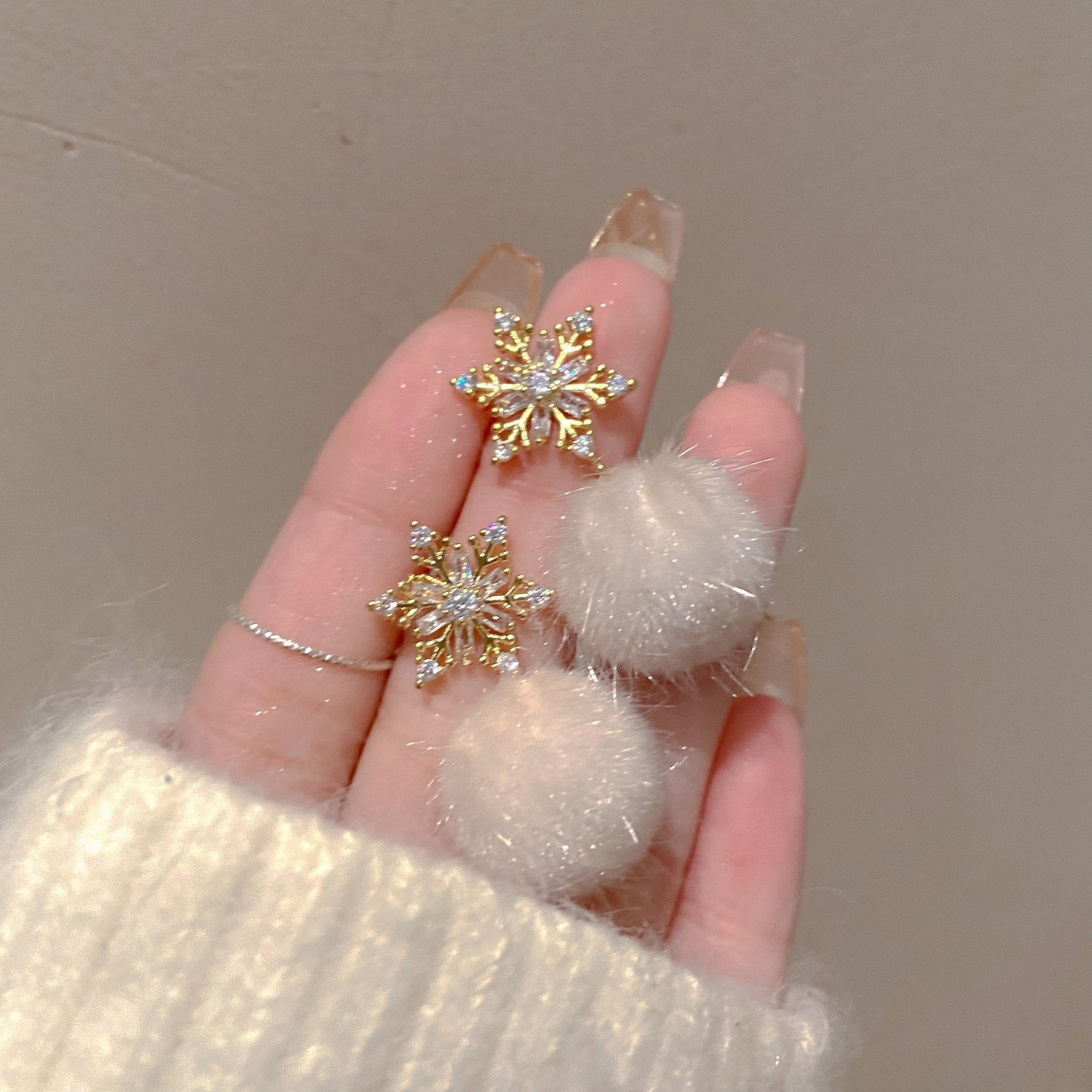 Snowflake Earrings - Lilith - Hypoallergenic - Abbott Atelier