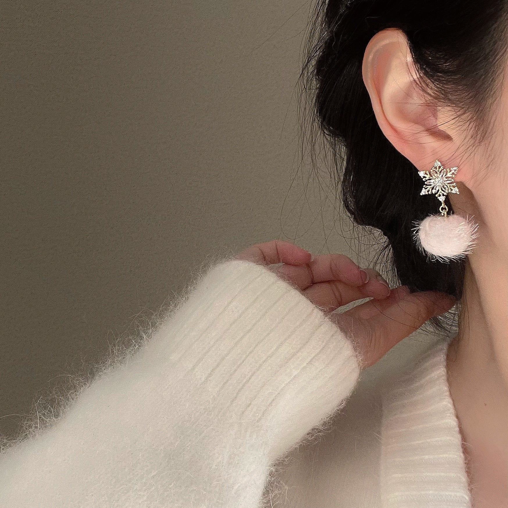 Snowflake Earrings - Lilith - Hypoallergenic - Abbott Atelier