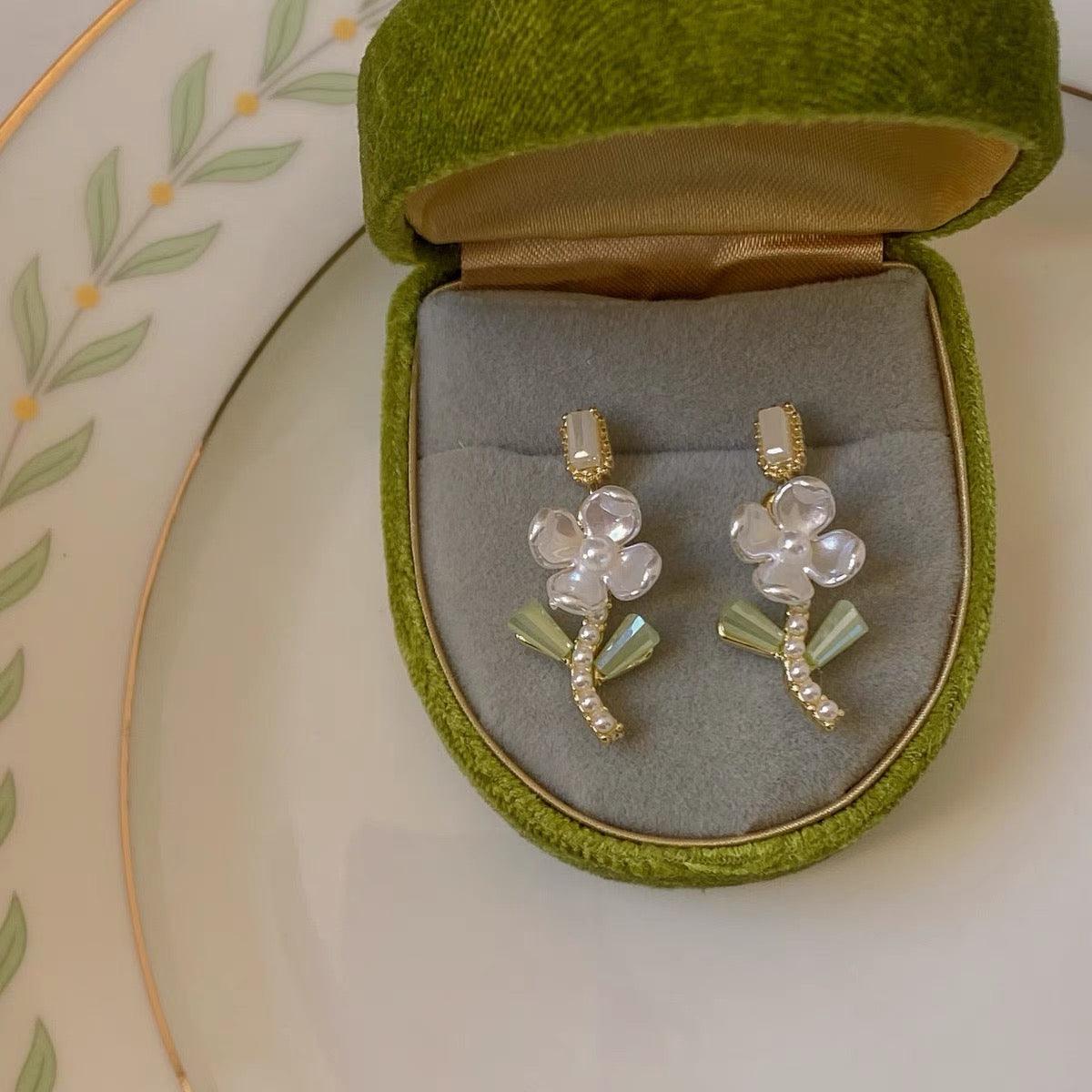 Spring Flower Earrings - Hypoallergenic - Abbott Atelier