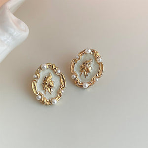 Vintage Cameo Earrings - Hypoallergenic - Abbott Atelier