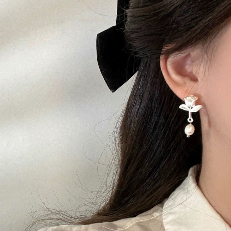 White Rose and Pearl Earrings - Hypoallergenic - Abbott Atelier